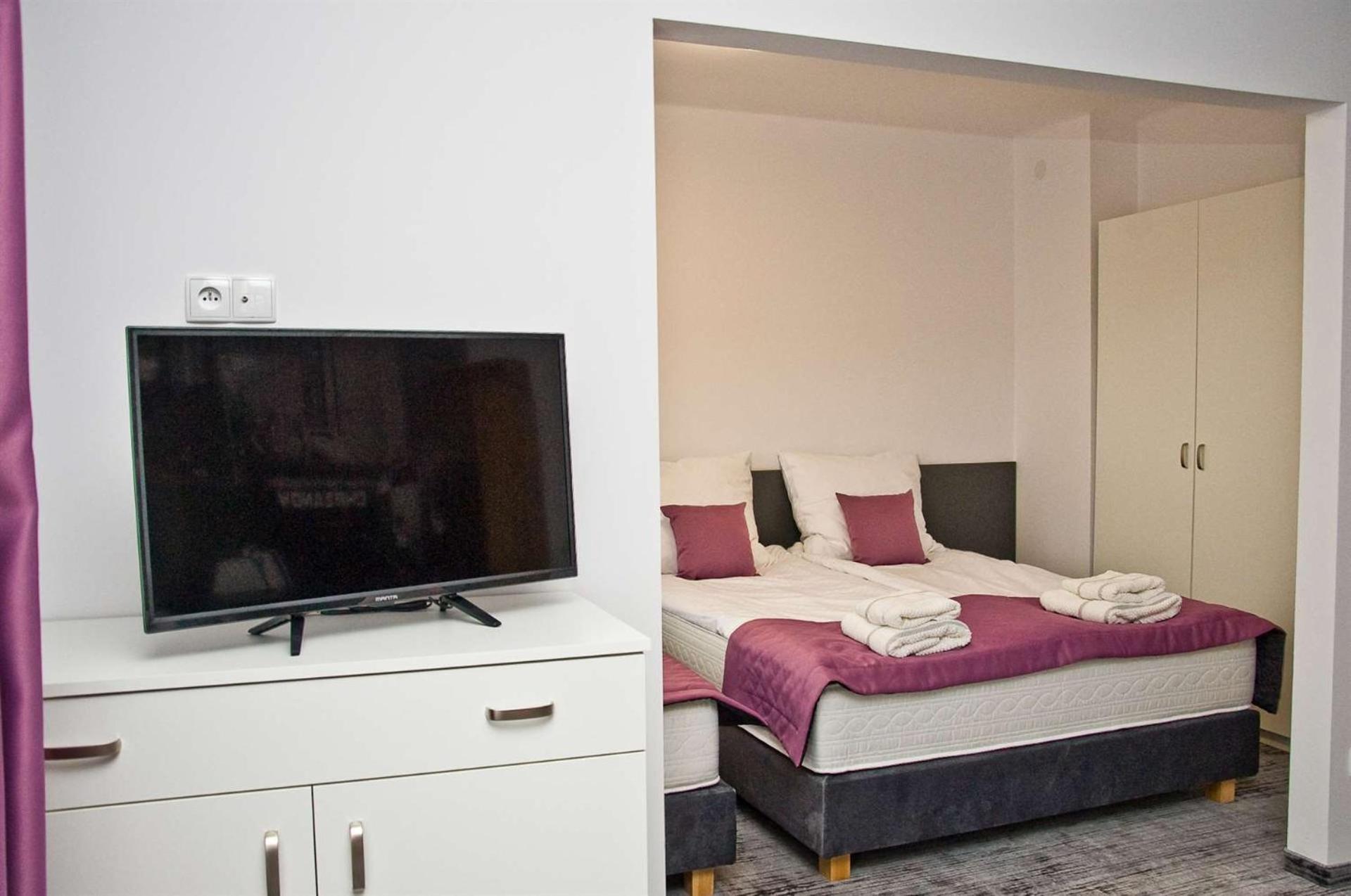 Park Apartamenty Хшанов Екстериор снимка