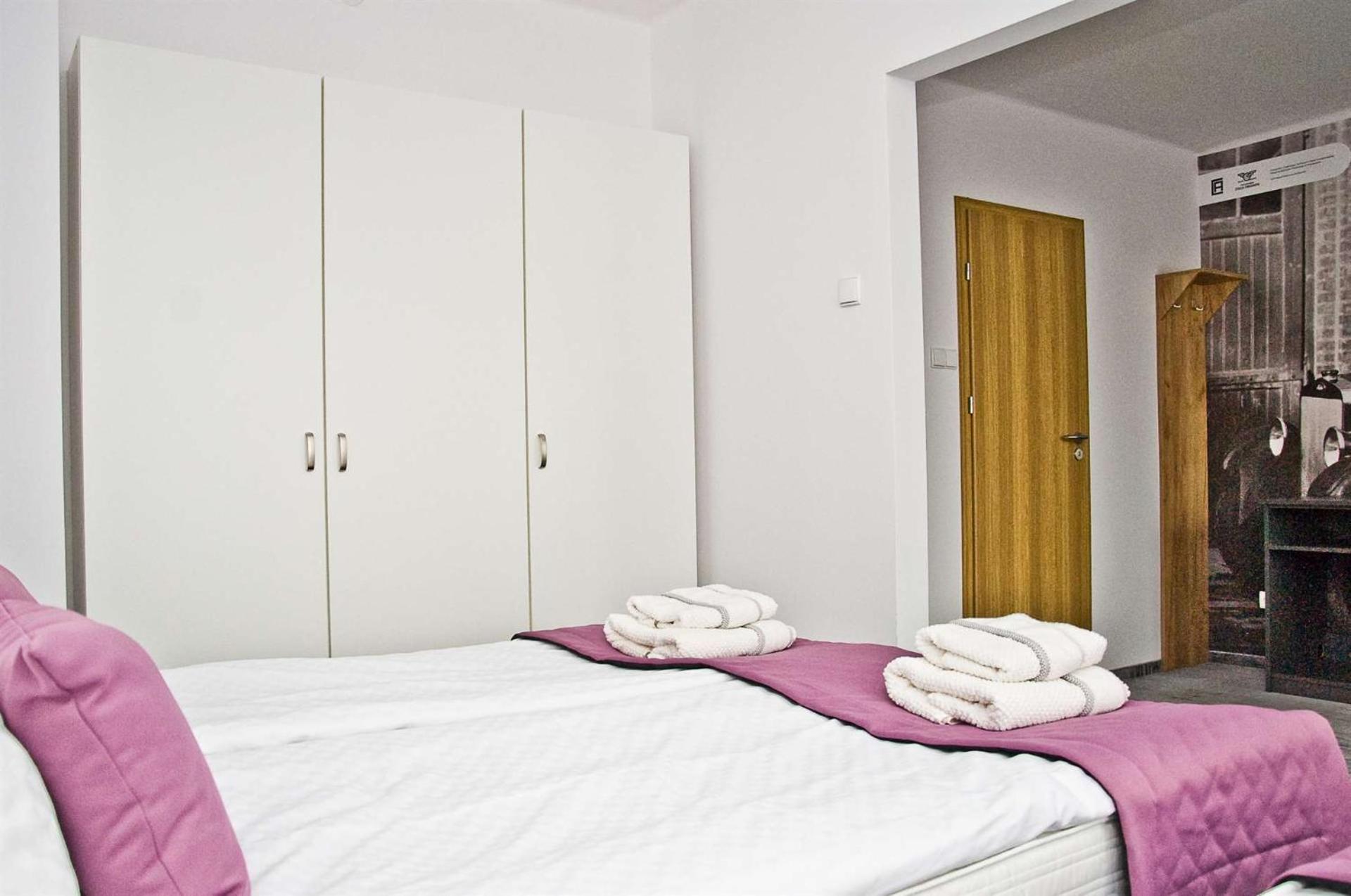 Park Apartamenty Хшанов Екстериор снимка