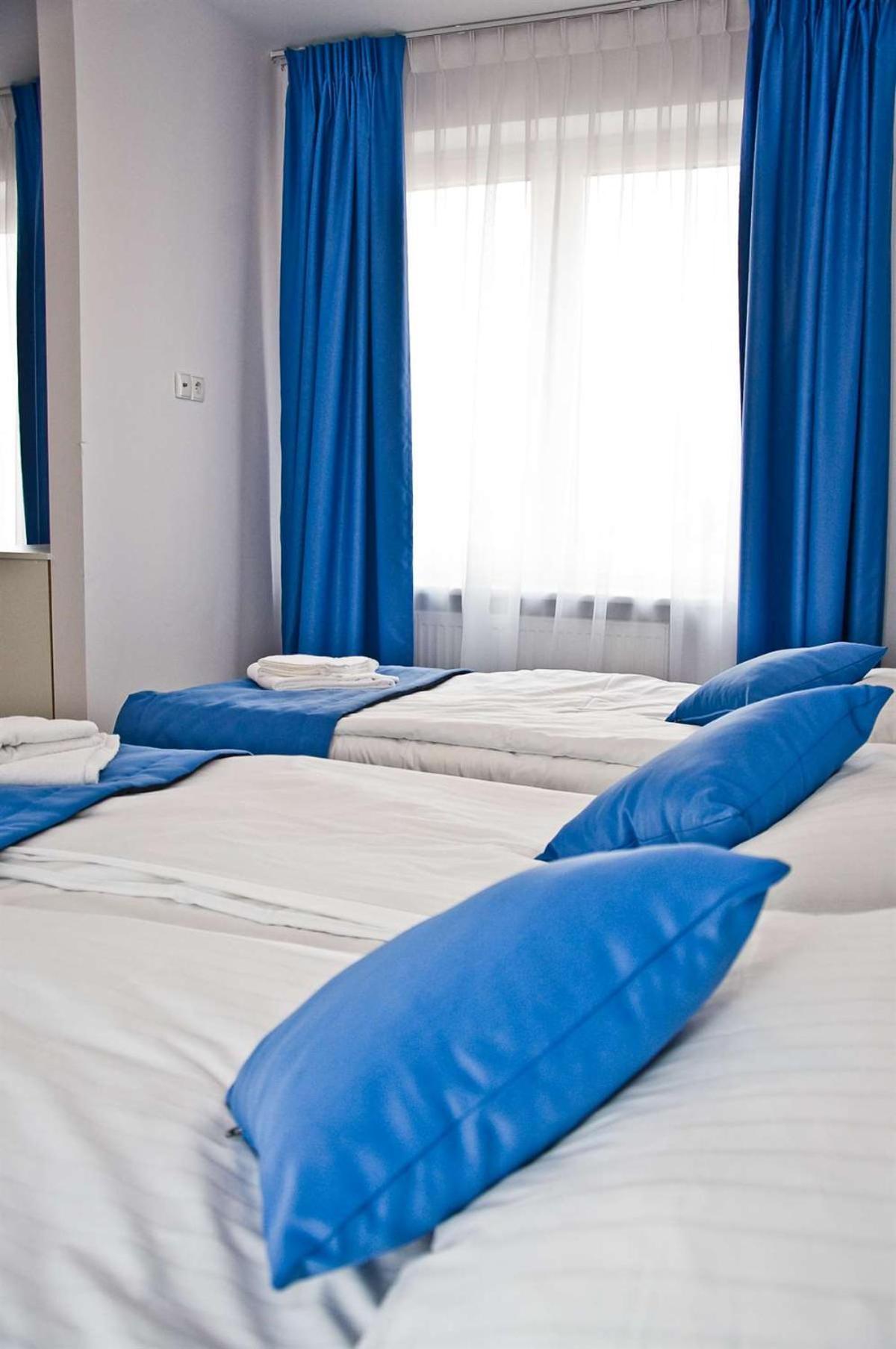 Park Apartamenty Хшанов Екстериор снимка