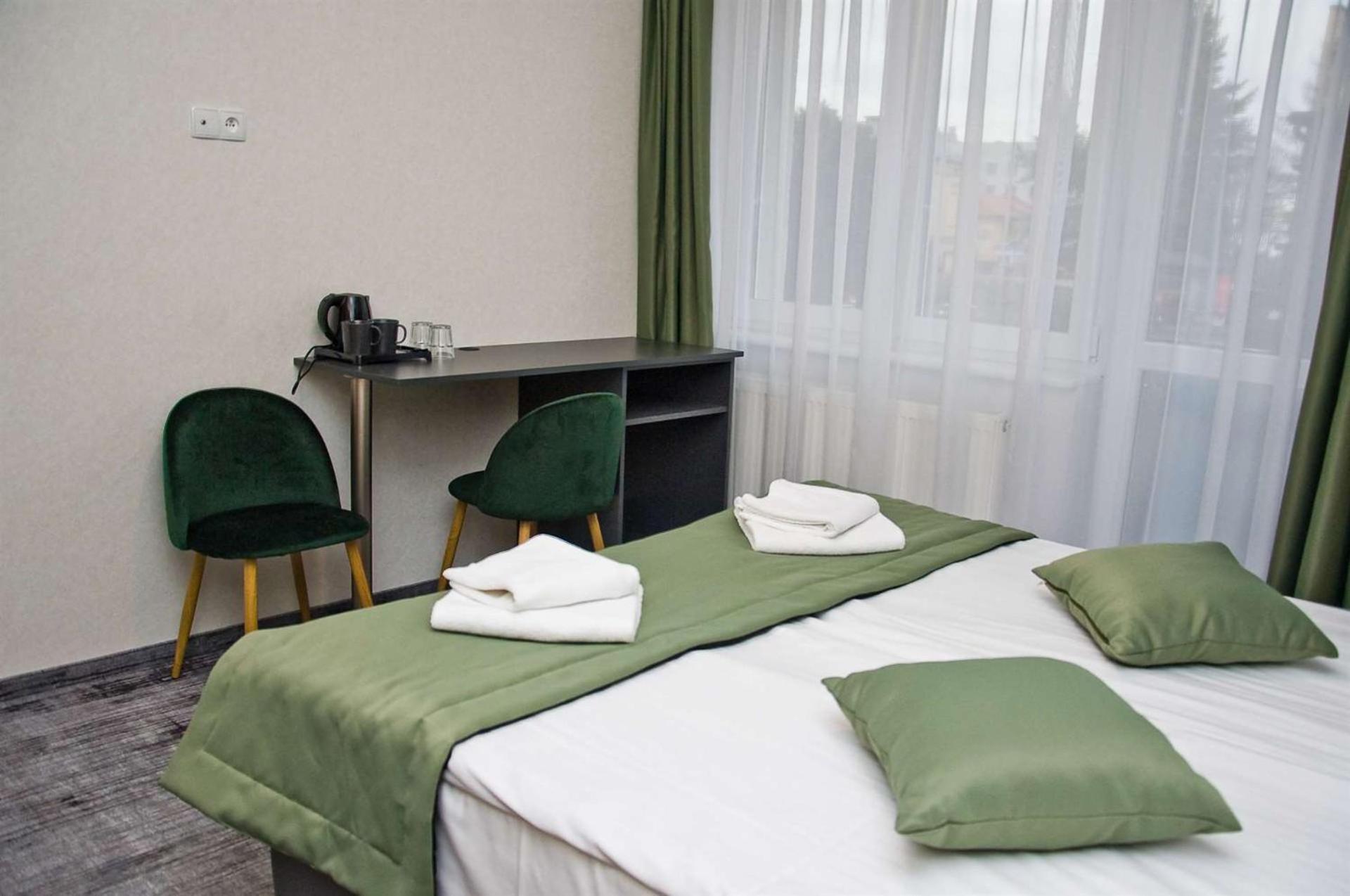 Park Apartamenty Хшанов Екстериор снимка