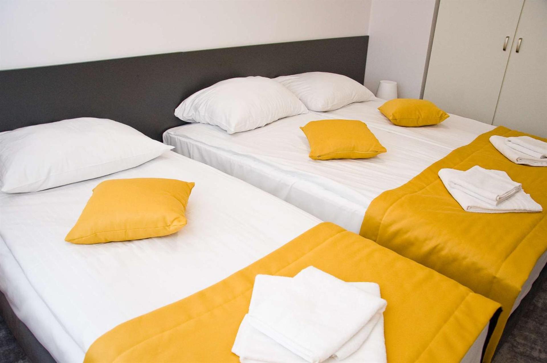 Park Apartamenty Хшанов Екстериор снимка