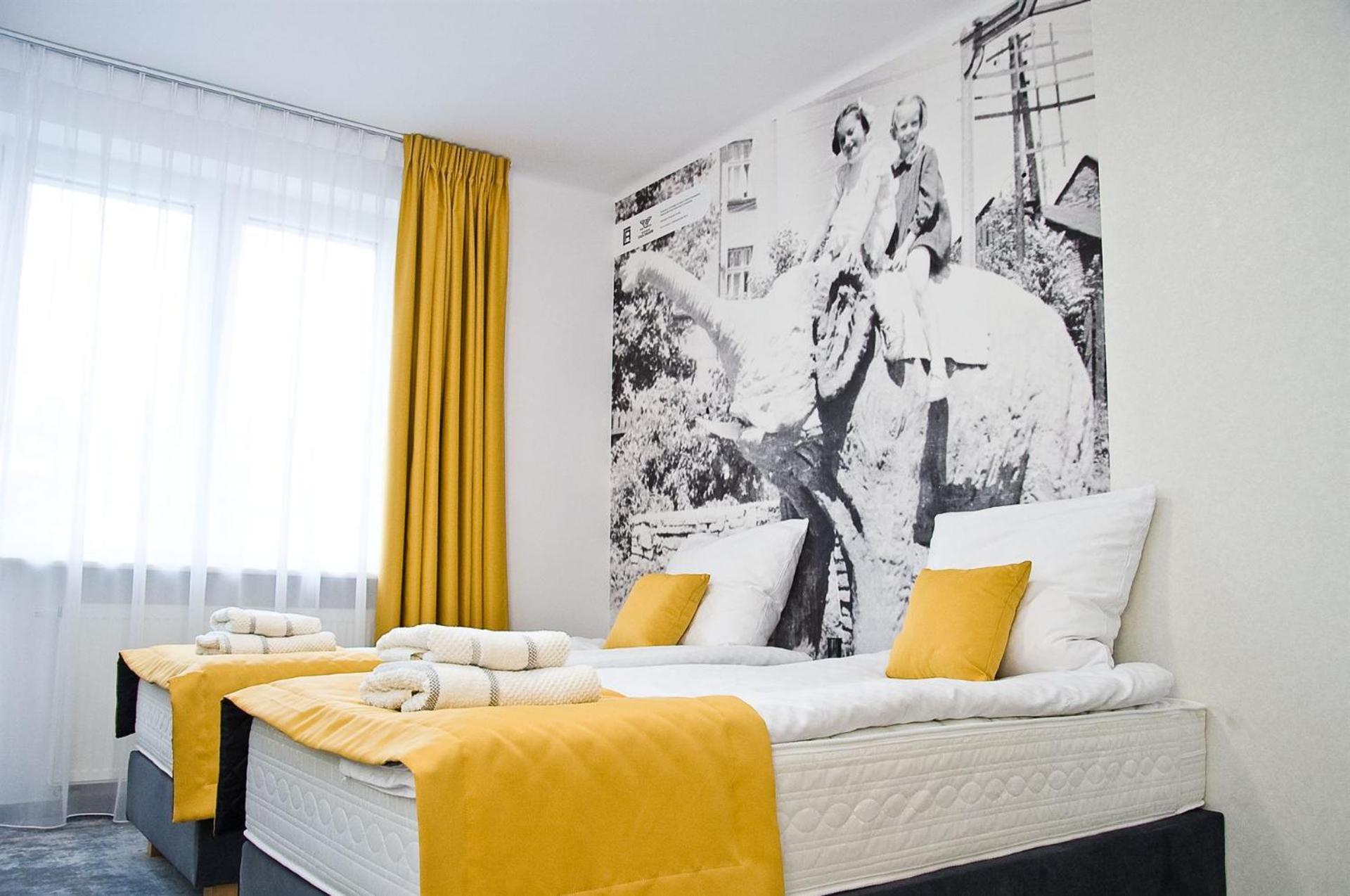 Park Apartamenty Хшанов Екстериор снимка
