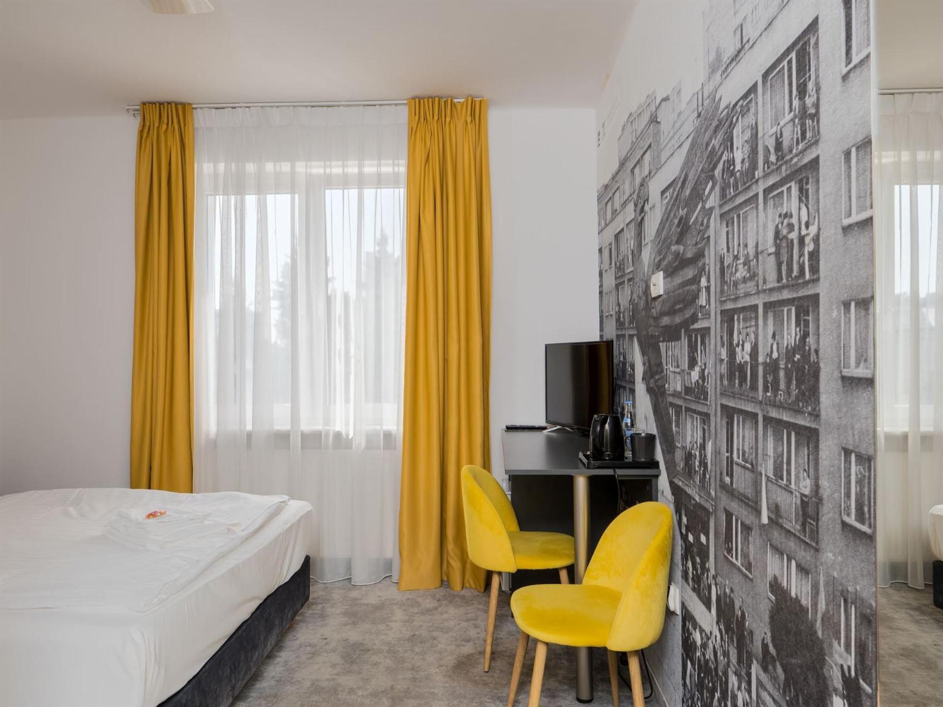 Park Apartamenty Хшанов Екстериор снимка